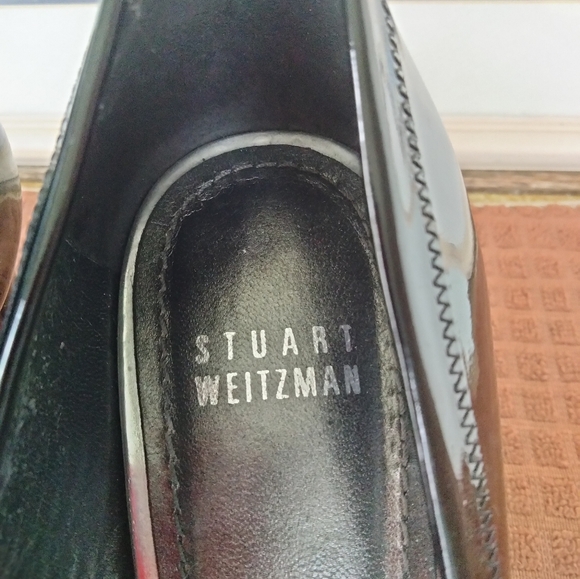 Stuart Weitzman Open Toed Patent Leather Pumps. Size 8M. Very Good Condition. - Picture 3 of 9
